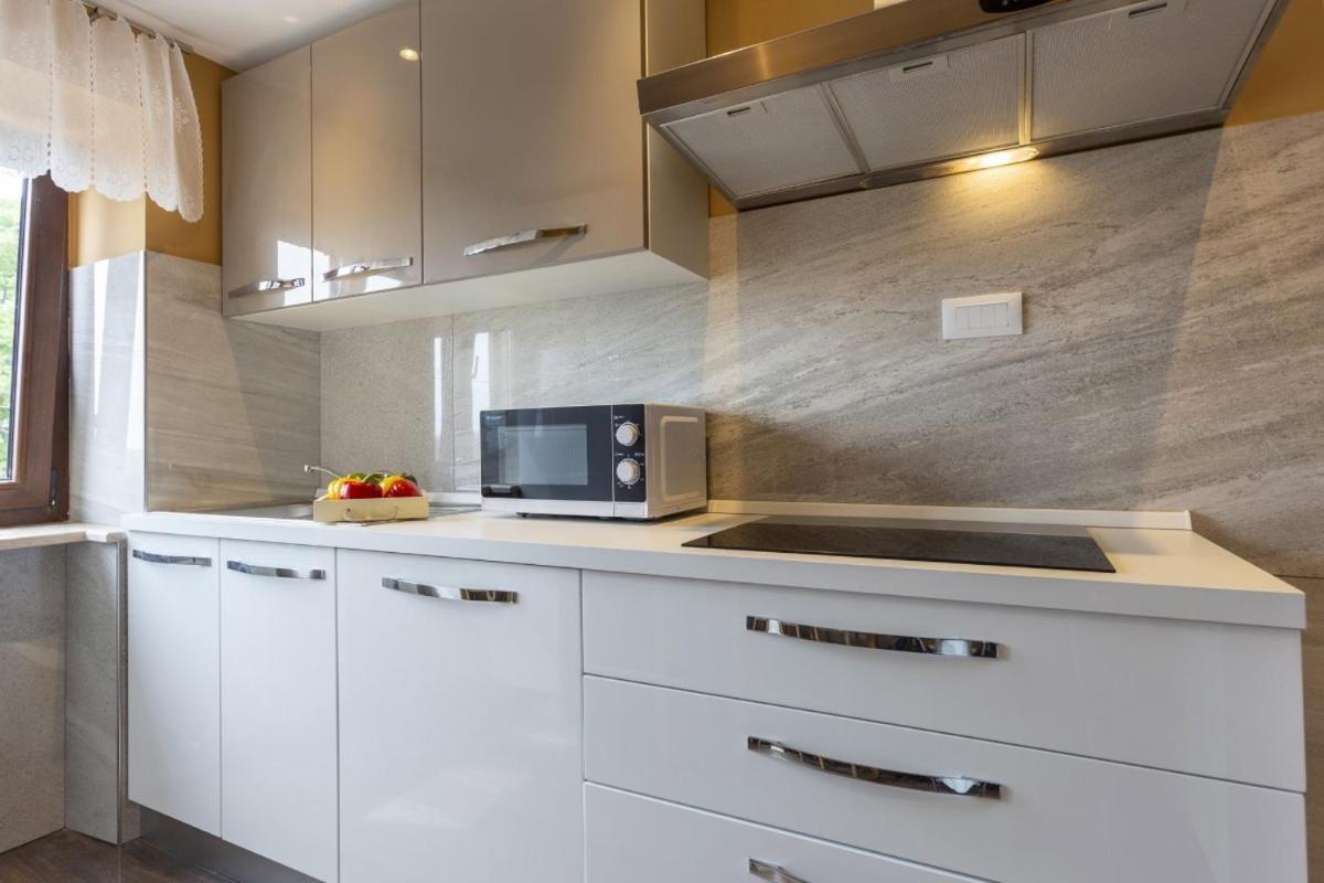 Kaštelir Villa Vita In Porec - Haus Fuer 6-8 Personen מראה חיצוני תמונה