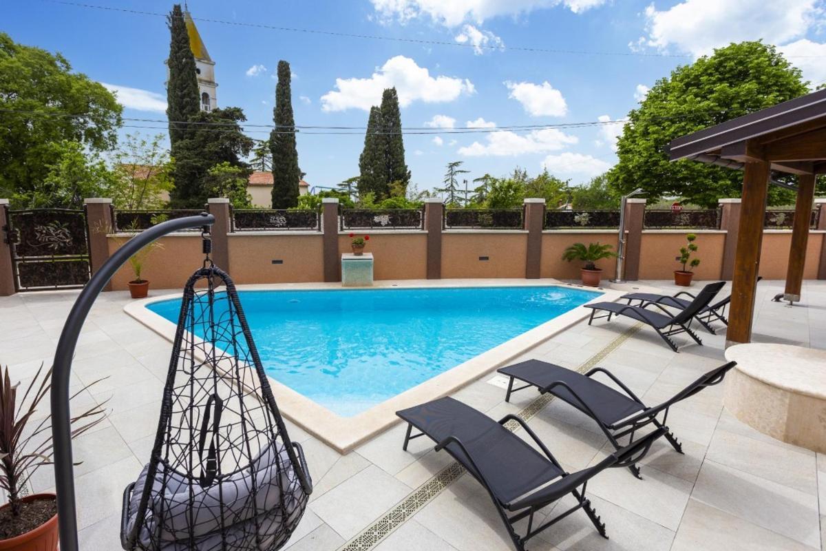 Kaštelir Villa Vita In Porec - Haus Fuer 6-8 Personen מראה חיצוני תמונה