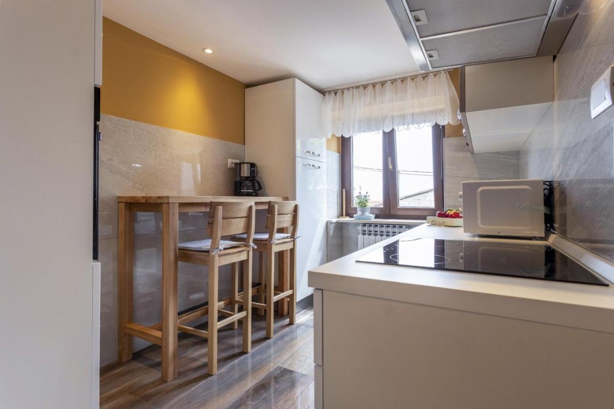 Kaštelir Villa Vita In Porec - Haus Fuer 6-8 Personen מראה חיצוני תמונה